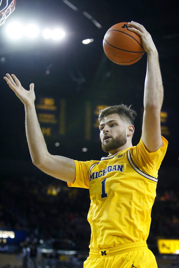 Illinois Michigan Basketball